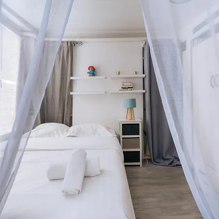 Chic & Stylish 1bd Sentier Paris! Hotel