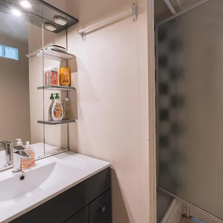 Chic & Stylish 1bd Sentier Paris! Hotel *